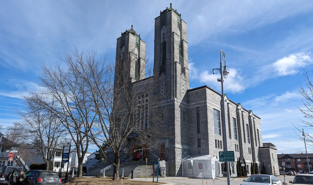Bibliotheque-Memphremagog-photo-exterieure-2024