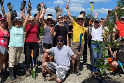 Communiqué - Merci aux 125 personnes qui ont participé à la plantation sociale de l’Espace Saint-Luc!