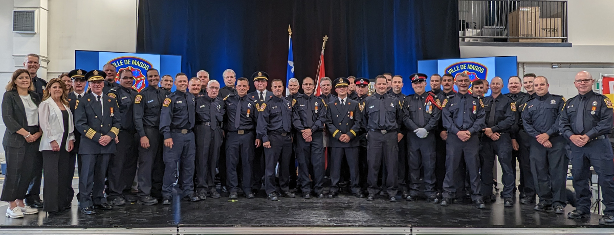 Communiqué - Treize pompiers de Magog reçoivent la Médaille de la gouverneure générale du Canada