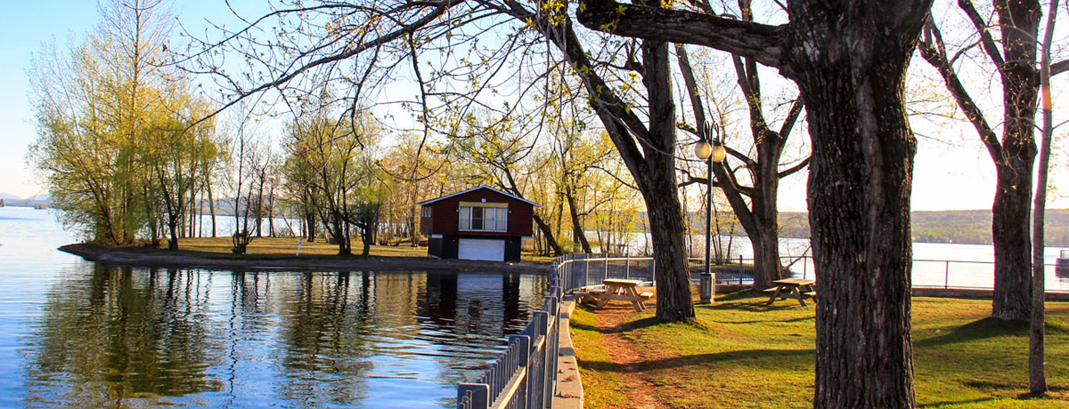 Communiqué - L’île Charest convertie en espace naturel | Travaux de démolition du chalet prévus en décembre - 2023-11-21