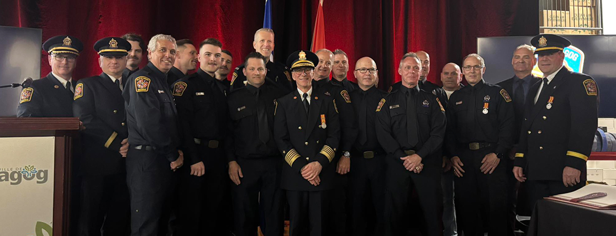 Communiqué - Dix pompiers de Magog reçoivent la Médaille de la gouverneure générale du Canada