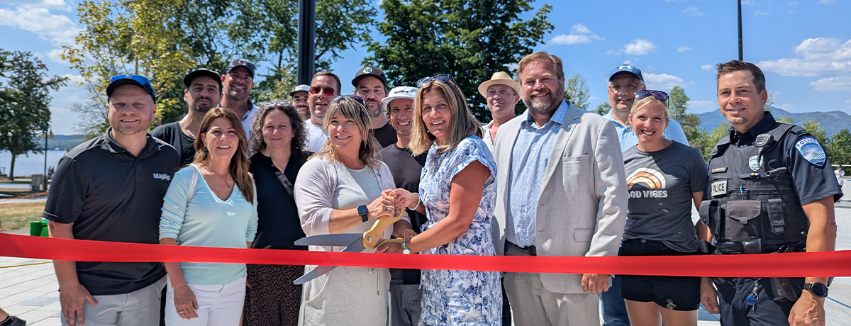 Communiqué - Inauguration du nouveau parc de planche à roulettes | La communauté magogoise rassemblée pour l’occasion