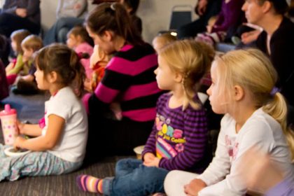 Heure du conte et bricolage - Activité jeunesse à la Bibliothèque Memphrémagog