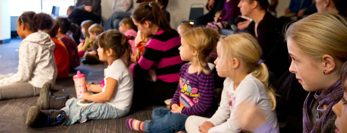 Heure du conte et bricolage - Activité jeunesse à la Bibliothèque Memphrémagog